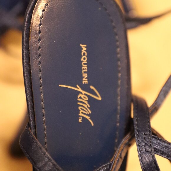 Jacqueline Ferrar “Mandy” Blue pump with straps. Size 8 - Picture 2 of 13
